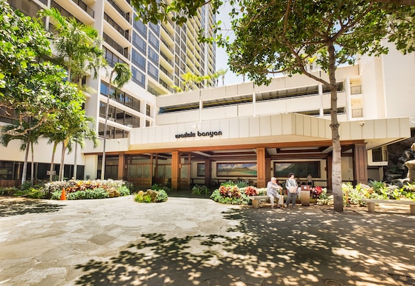 Mặt tiền nơi lưu trú