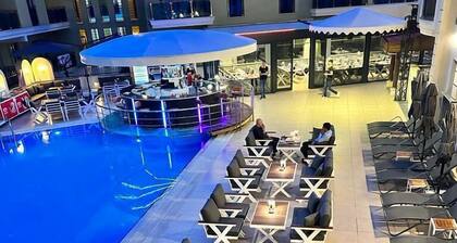 Club Karakas Apart