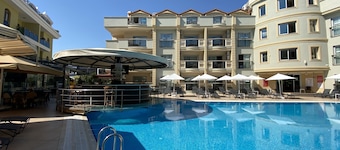 Club Karakas Apart
