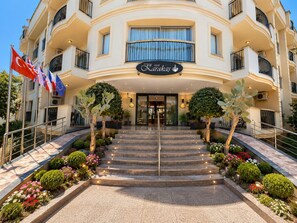 Property entrance - Club Karakas Apart (Marmaris)