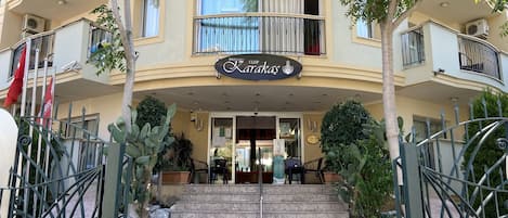 مدخل المنشأة