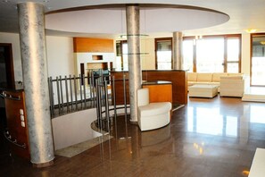 Lobby - Prestige City 2 (Primorsko)