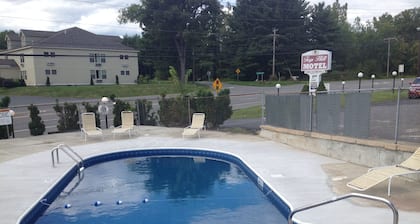 Top Hill Motel
