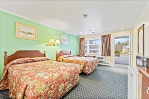 Individueel gedecoreerd, individueel gemeubileerd, een bureau