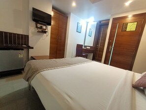 Room - Hotel Vinyasa (Thane)