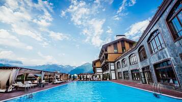 Indendørs pool, udendørs pool, gratis hytter, liggestole