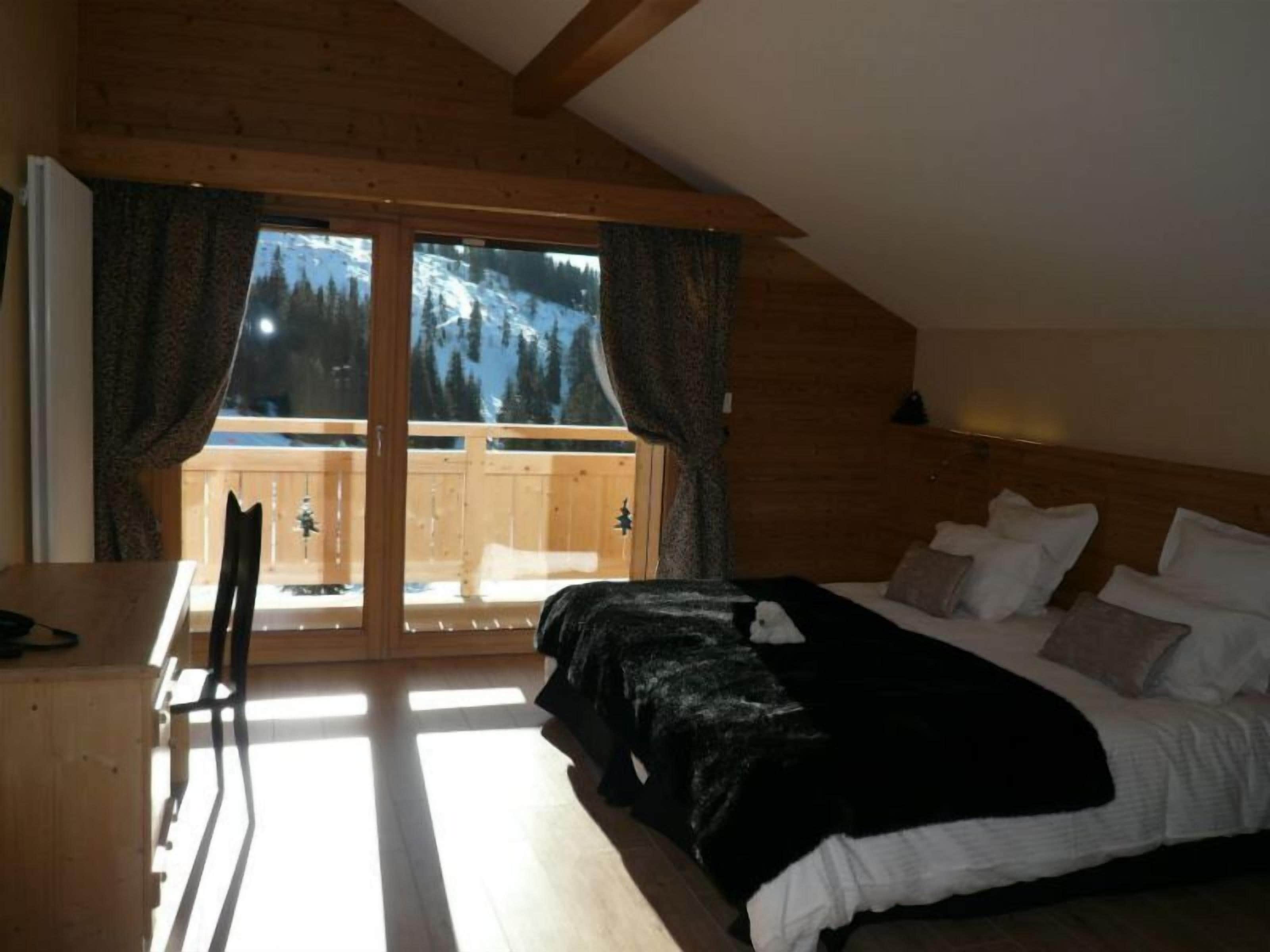 room, balcony (wellness) | in-room safe, desk, soundproofing, cots/infant beds