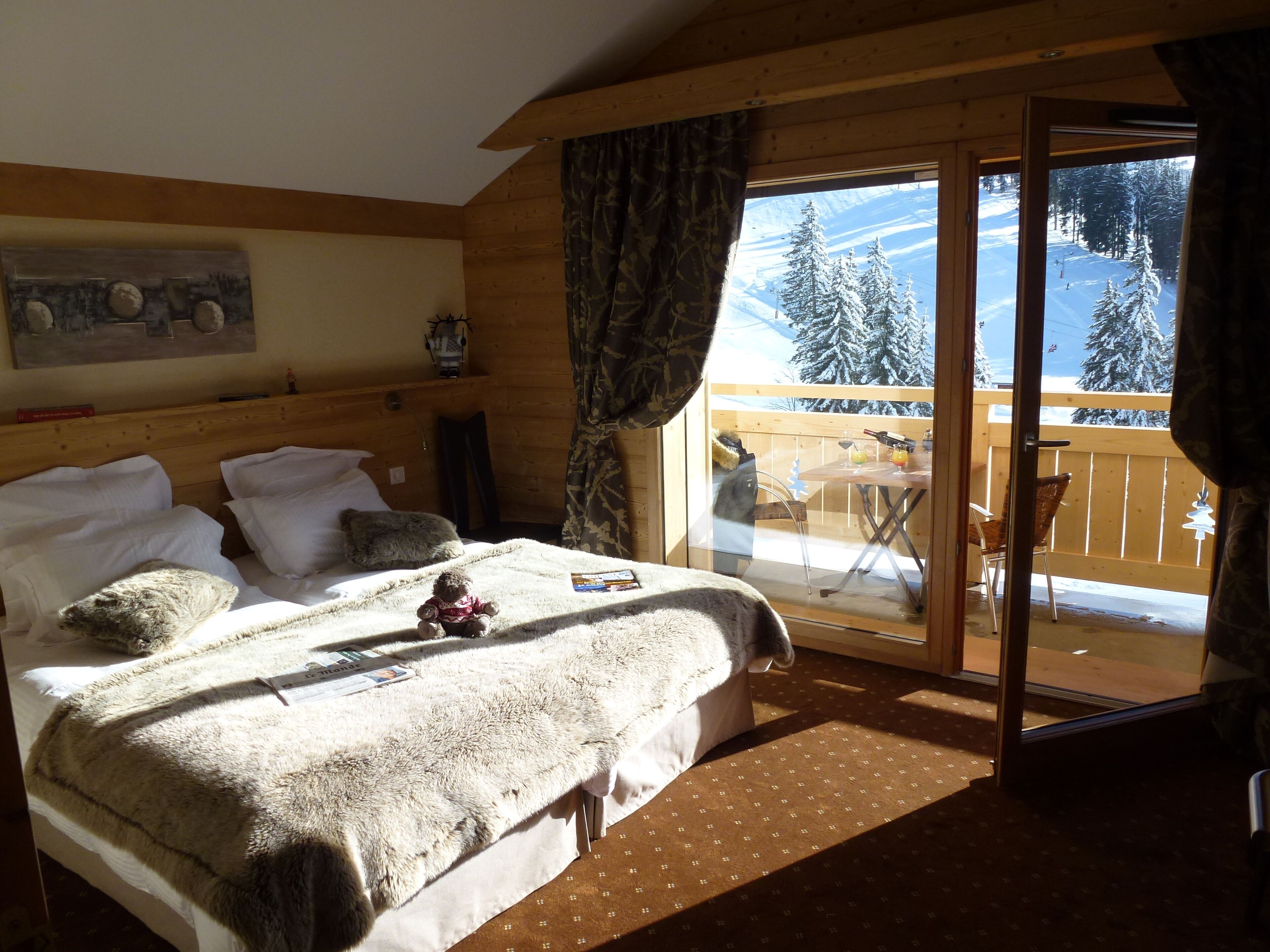 in-room safe, desk, soundproofing, cots/infant beds