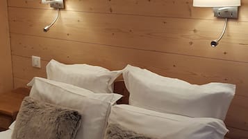Comfort dubbelrum | Värdeförvaringsskåp på rummet, skrivbord, ljudisolering och barnsängar
