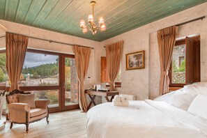 Chalet | In-room safe, soundproofing, iron/ironing board, free WiFi - ViP Chalet 4 seasons (Delphi)
