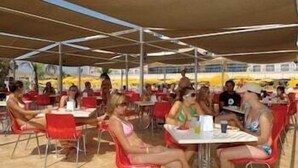 تناول الطعام بالخارج