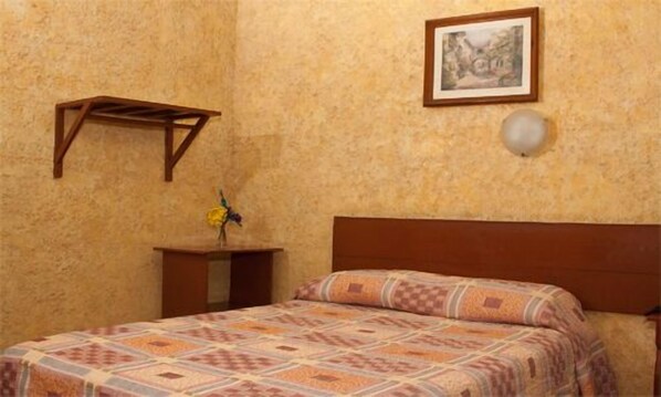 In-room safe, free WiFi