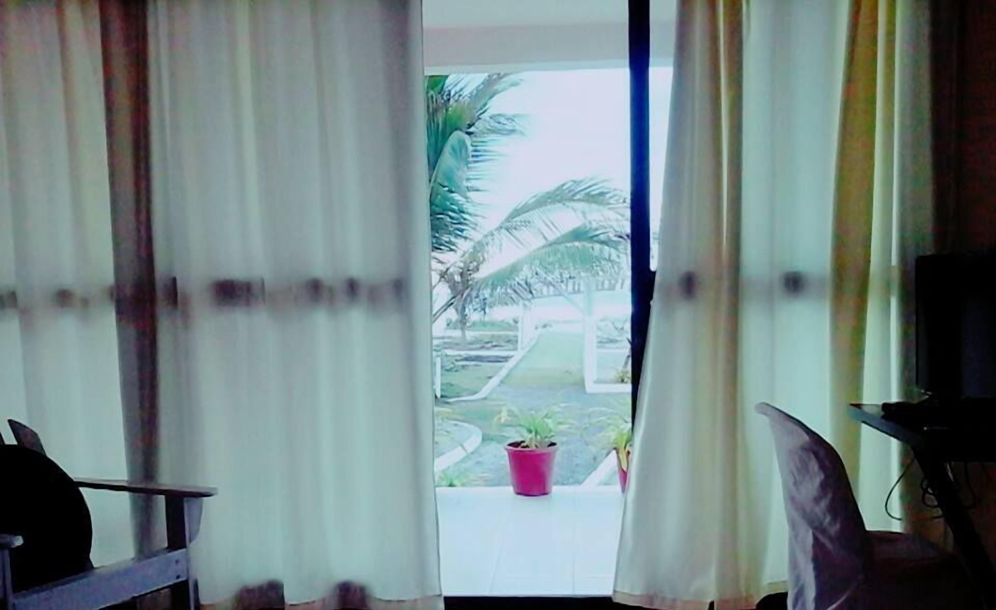 أغطية فراش متميزة ومكتب وواي فاي مجانًا