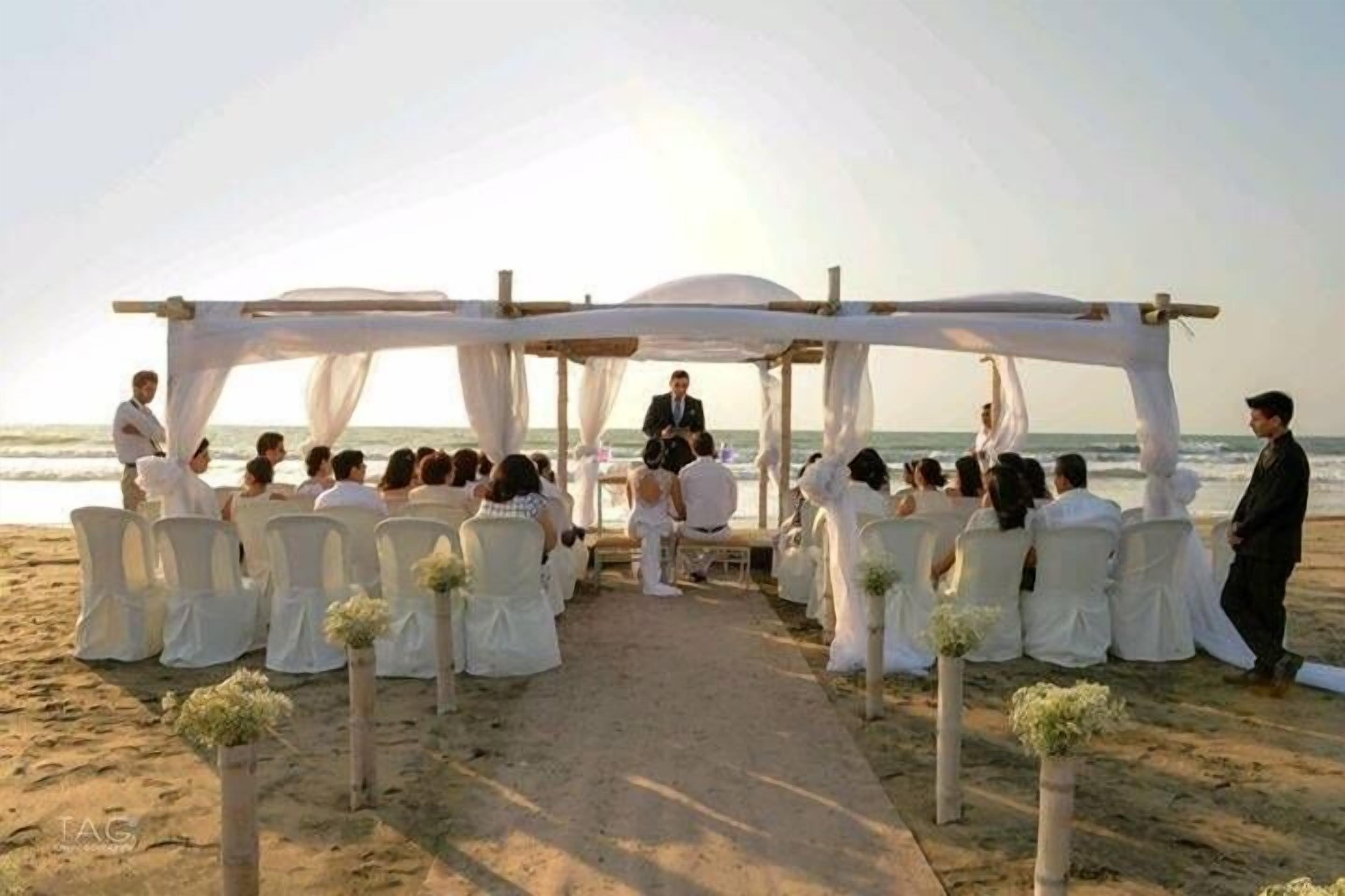 منطقة خارجية لإقامة حفلات الزفاف