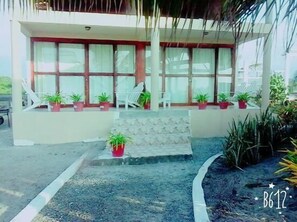 Front of property - Boca Beach Resort Club (Crucita)