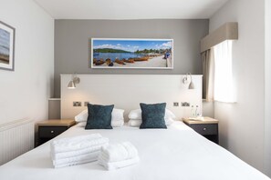 Desk, iron/ironing board, free WiFi, bed sheets - The Windermere Hotel (Windermere)