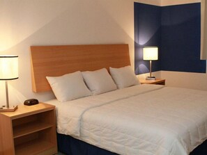 Escritorio, cunas gratuitas y wifi gratis 