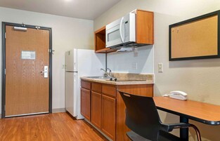 Standard Studio, Non Smoking, Refrigerator & Microwave | Desk, laptop workspace, iron/ironing board, free WiFi