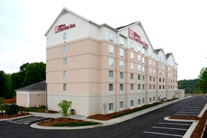 Exterior - Hilton Garden Inn Greensboro Airport (Greensboro)