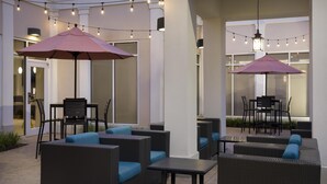 Terrace/patio - Hilton Garden Inn Greensboro Airport (Greensboro)