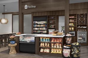 Snack bar - Hilton Garden Inn Greensboro Airport (Greensboro)