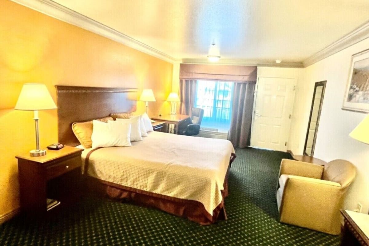Premium bedding, down duvets, pillow-top beds, desk