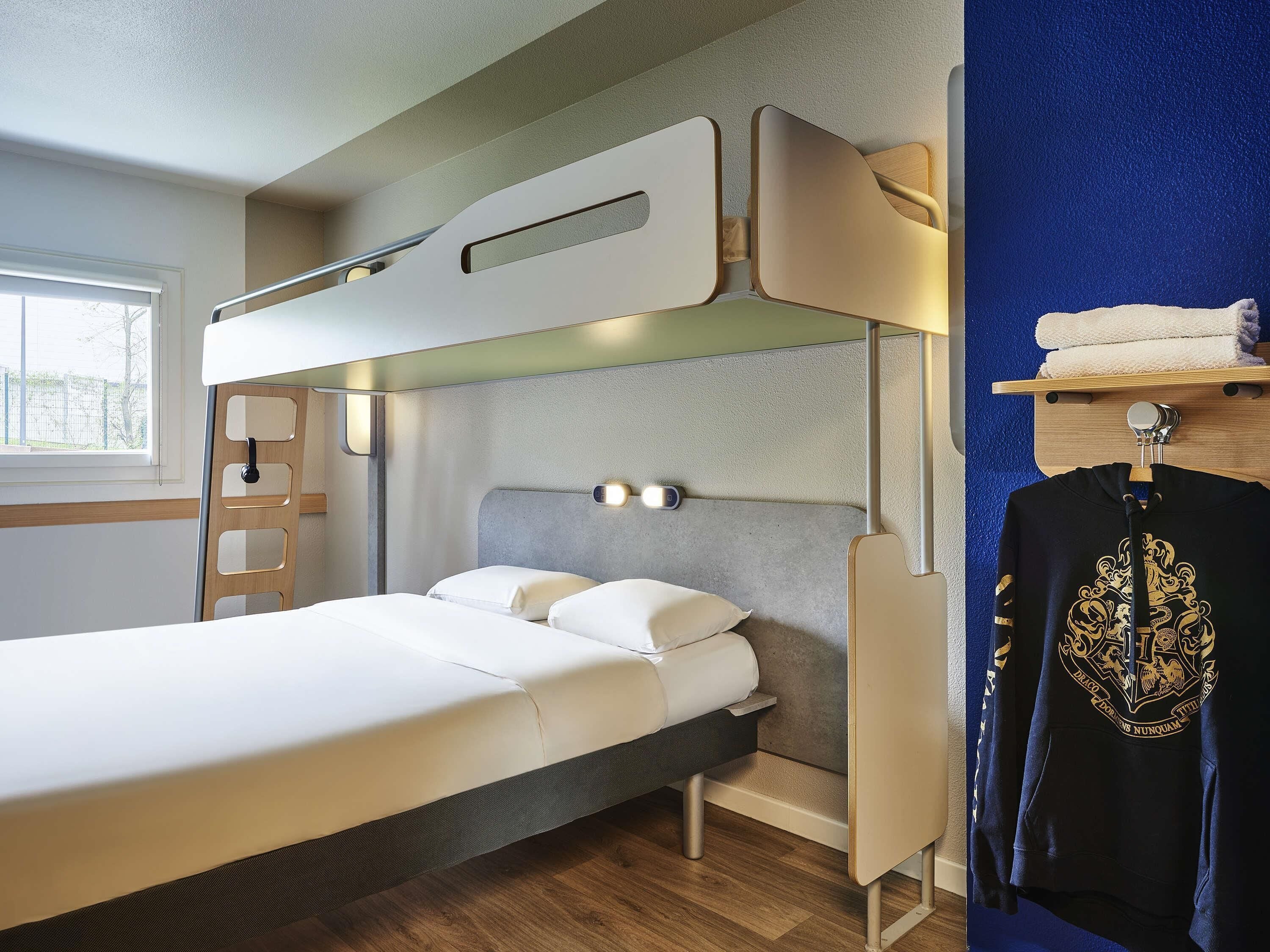 デスク、防音設備、WiFi (無料)、ベッドシーツ