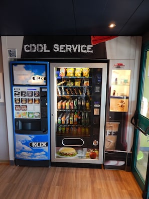 Vending machine - ibis budget Clermont Ferrand Sud (Aubiere)