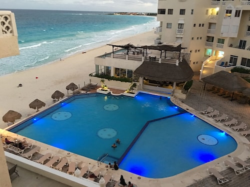 Cancun Plaza Condo Mexico