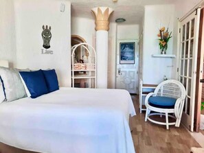 Familie appartement, Meerdere bedden, uitzicht op het strand | Terras