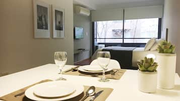 Deluxe Studio | Living area