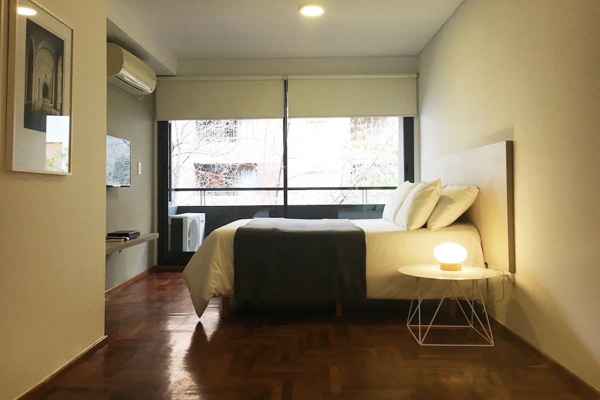 1 habitación y ropa de cama de alta calidad