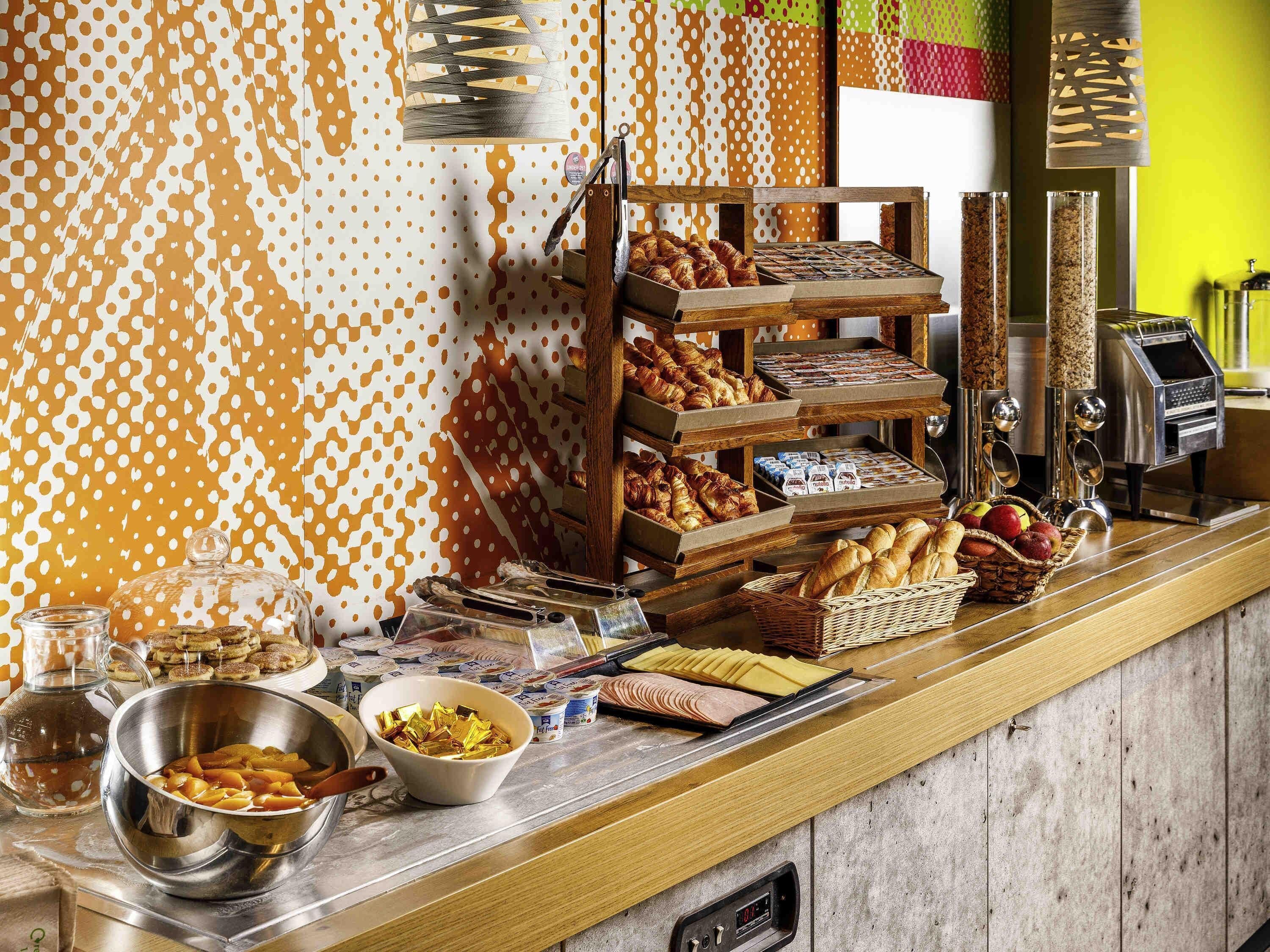 Kontinental frokost hver dag (GBP 8.5 per person)