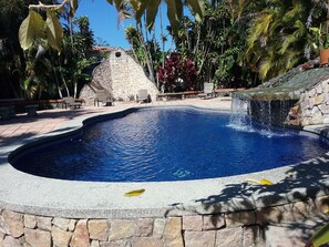 Utomhuspool