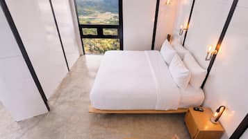 Loft, 1 King Bed, Balcony | In-room safe, desk, soundproofing, iron/ironing board