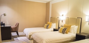 Premium bedding, desk, soundproofing, iron/ironing board - Ambassador Transit Hotel Terminal 2 (Singapore)