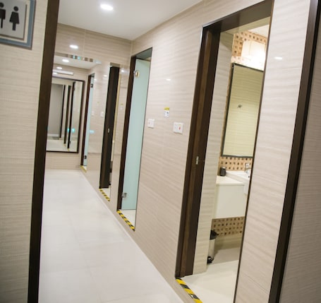 Interior. Ambassador Transit Hotel Terminal 2