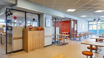 Daily buffet breakfast (EUR 9.90 per person)