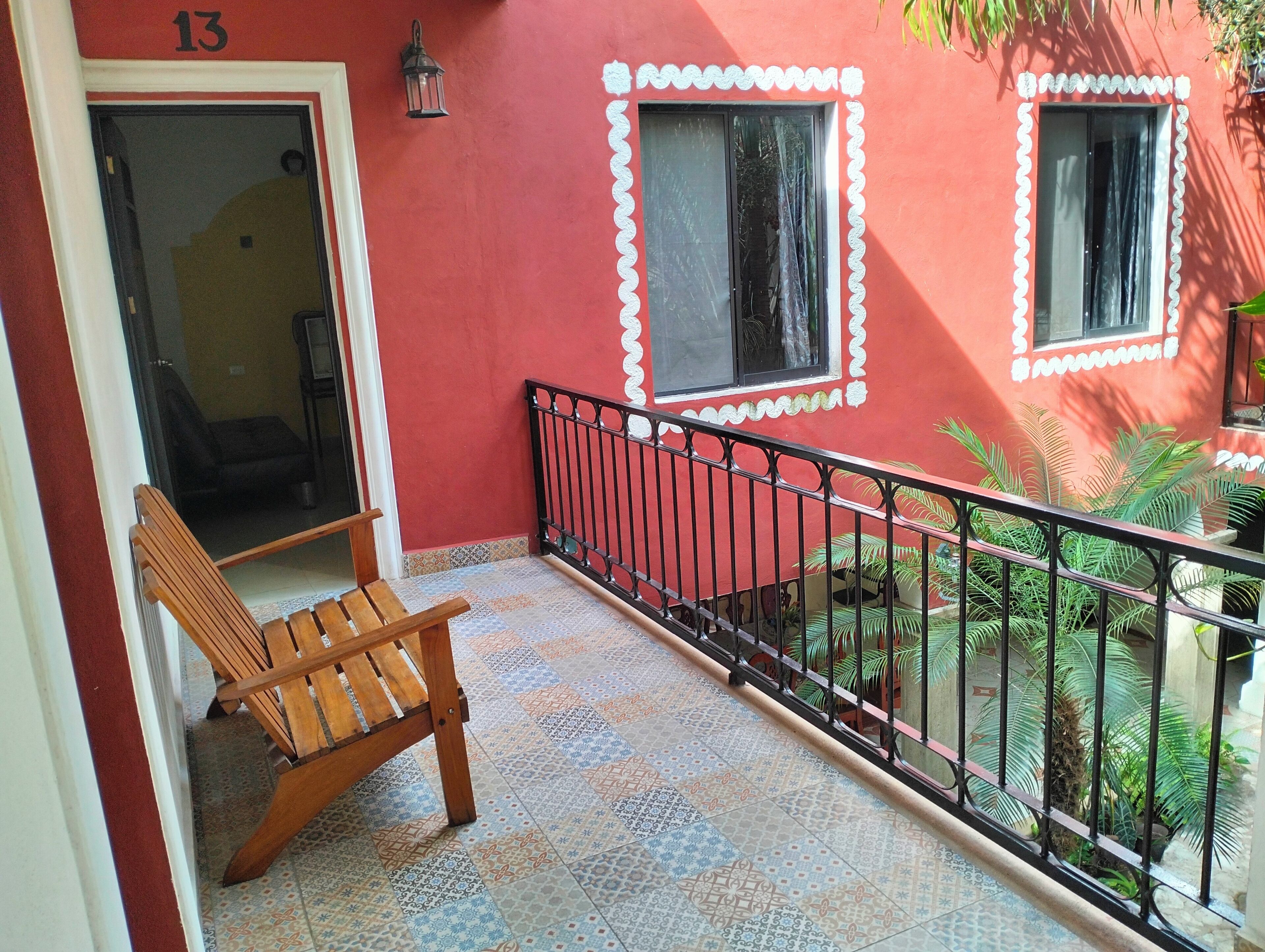 32-inch flat-screen tv with cable channels, tv