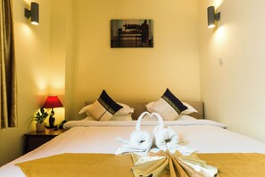 In-room safe, desk, soundproofing, iron/ironing board - Ambassador Hill (Yangon)