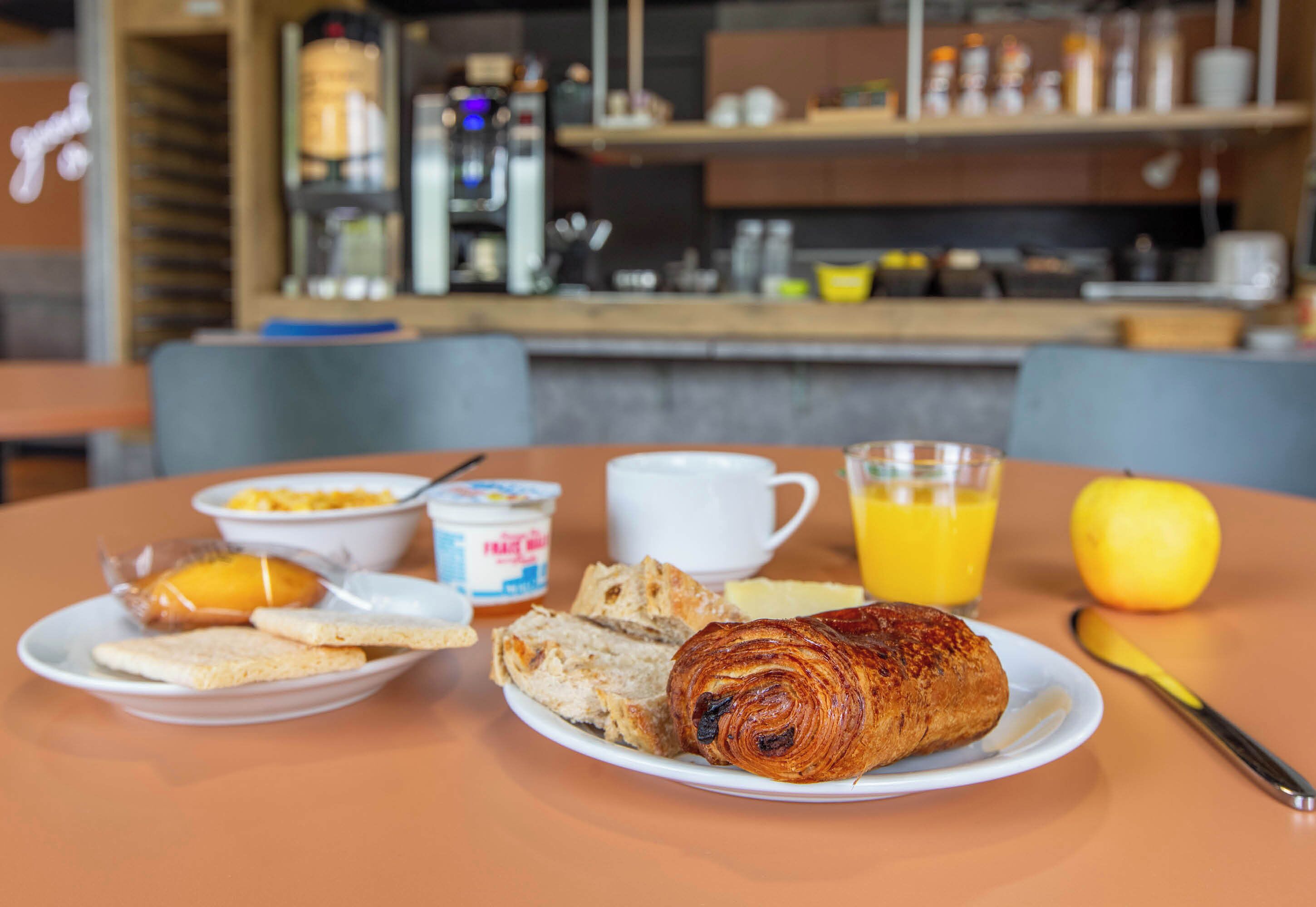 daily buffet breakfast (eur 8.90 per person)