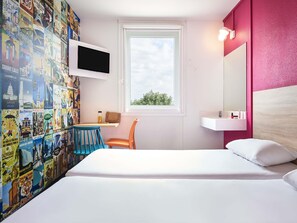 Room (Side-Car) | Blackout drapes, iron/ironing board, travel crib, free WiFi - hotelF1 Roissy CDG (Roissy-en-France)