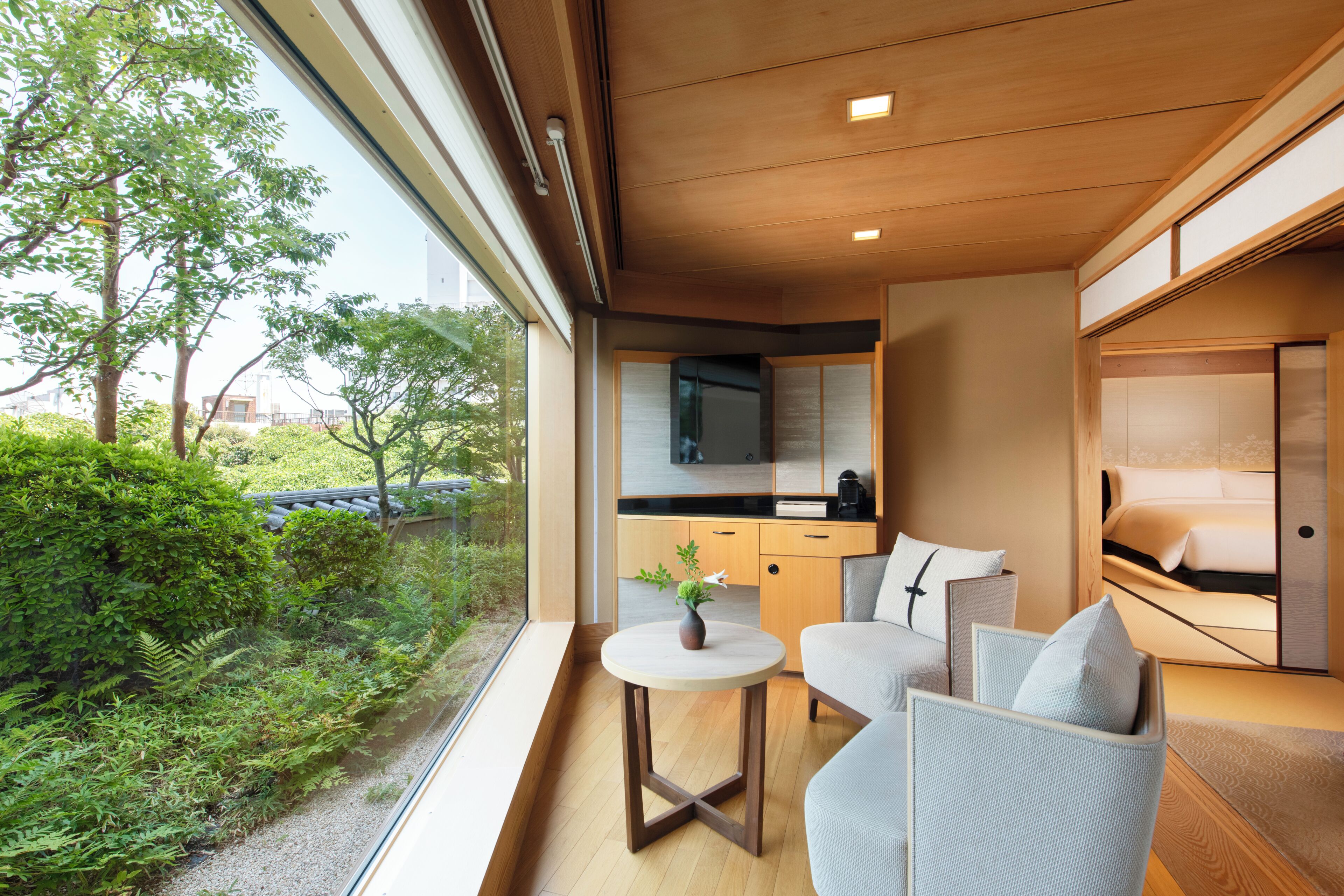 Premium Suite, 1 King Bed, Jetted Tub | Living area | Flat-screen TV, DVD player