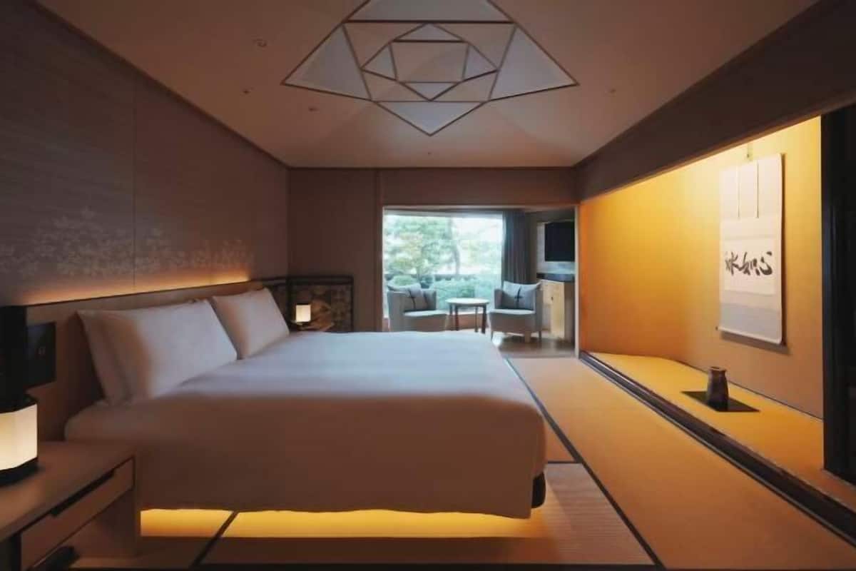 Down duvets, minibar, in-room safe, desk