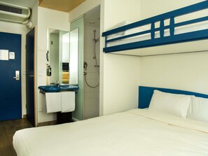Chambre Standard, 1 lit double | Bureau, lits pliants/supplémentaires gratuits, Wi-Fi gratuit