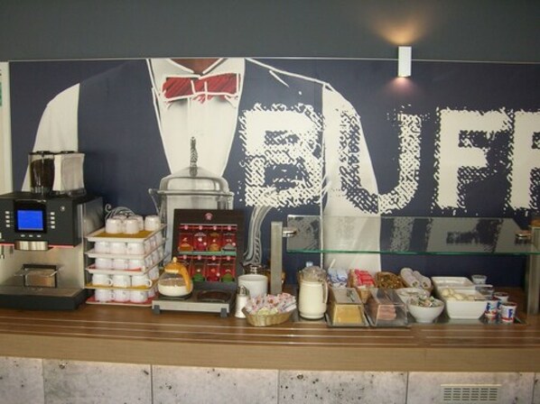 Daily buffet breakfast (EUR 11.50 per person)