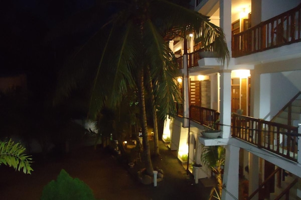 Façade de l’hébergement - soirée/nuit