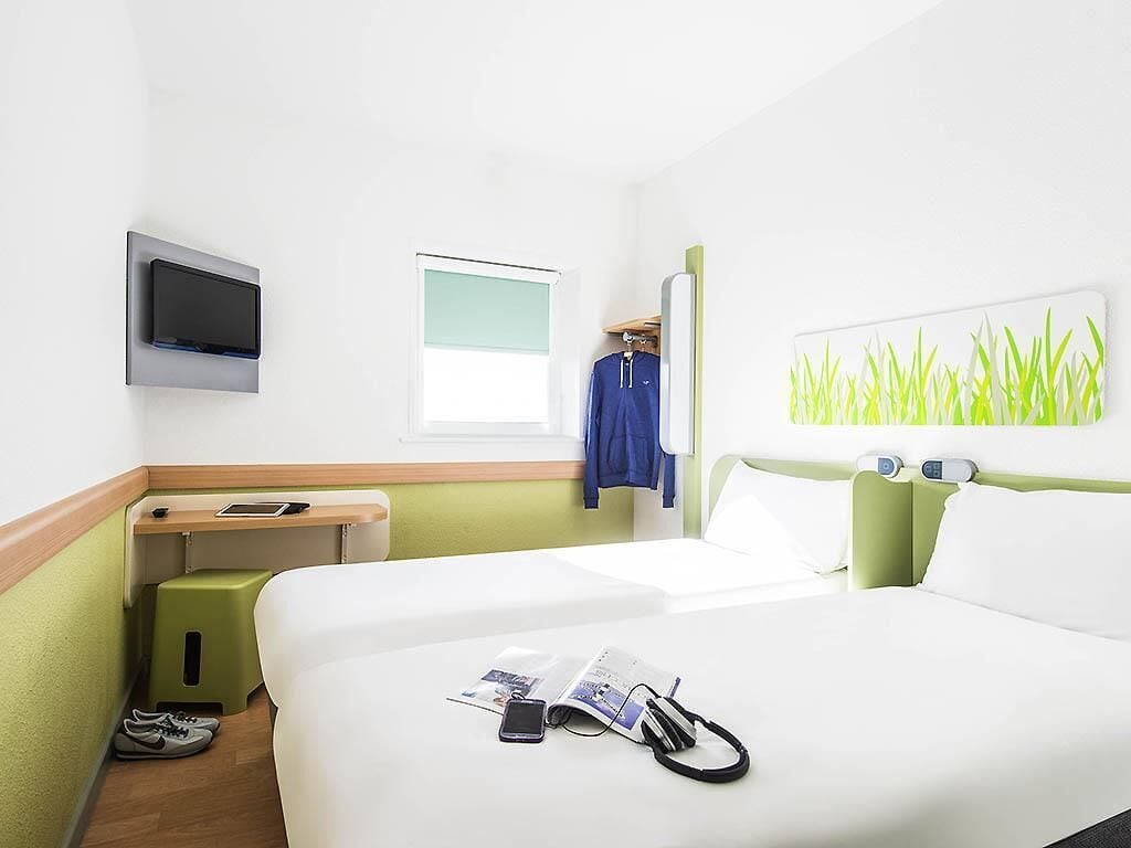 Bureau, Wi-Fi gratuit, draps fournis