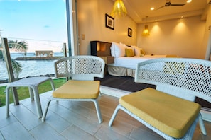 1 bedroom, premium bedding, in-room safe, desk