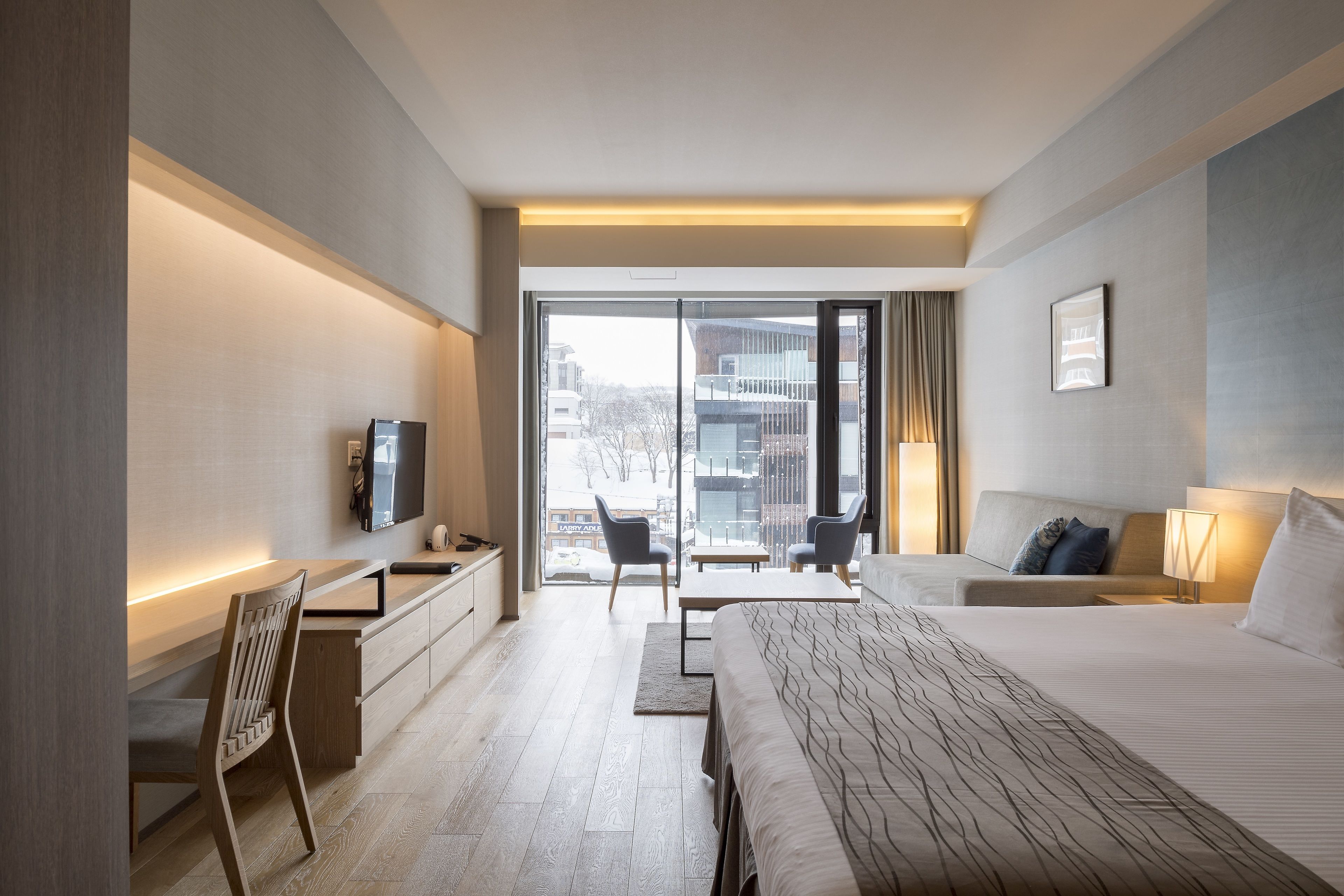 in-room safe, desk, soundproofing, free wifi